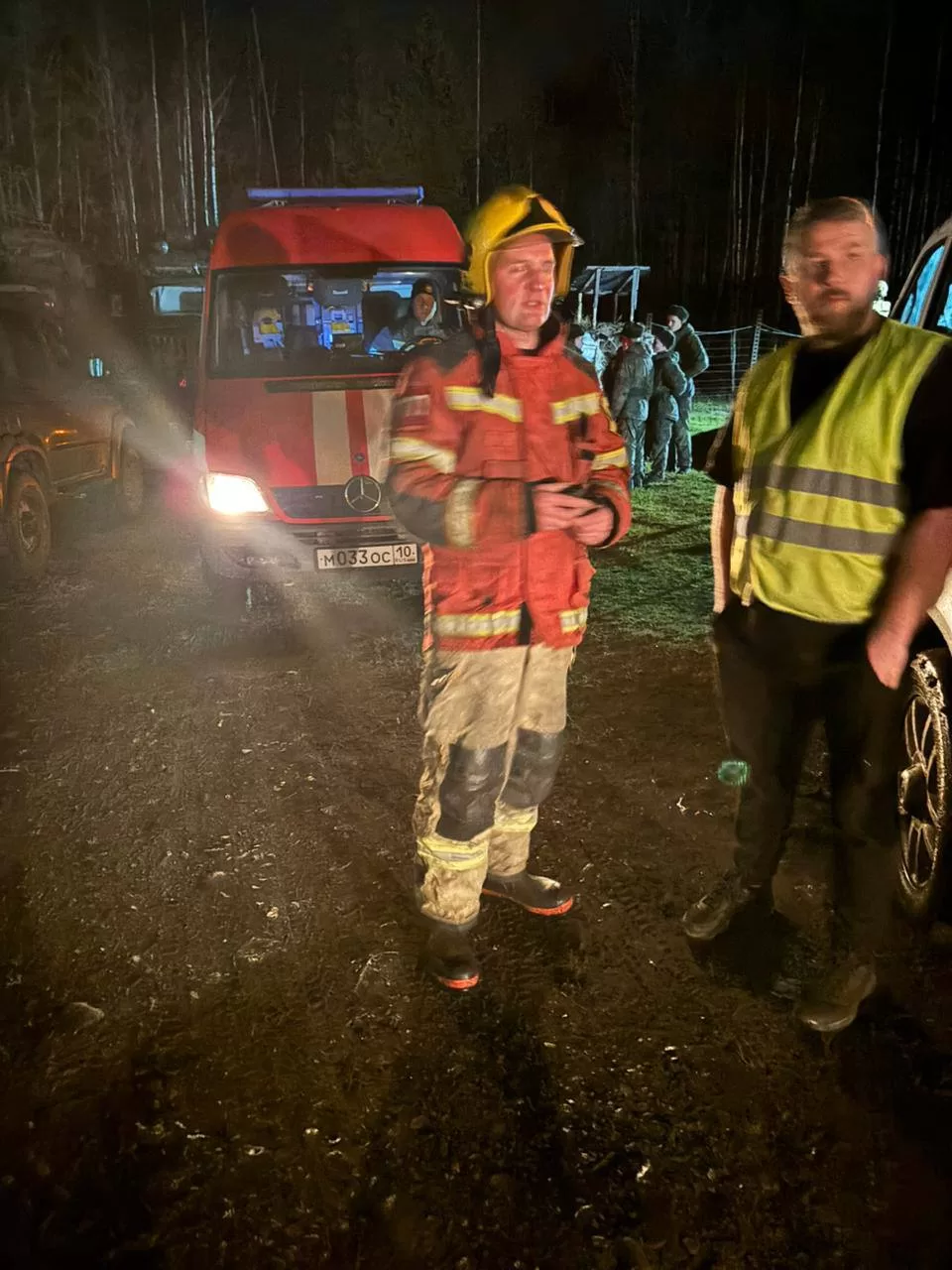 Стали відомі подробиці катастрофи Су-30 в Карелії: фото з місця