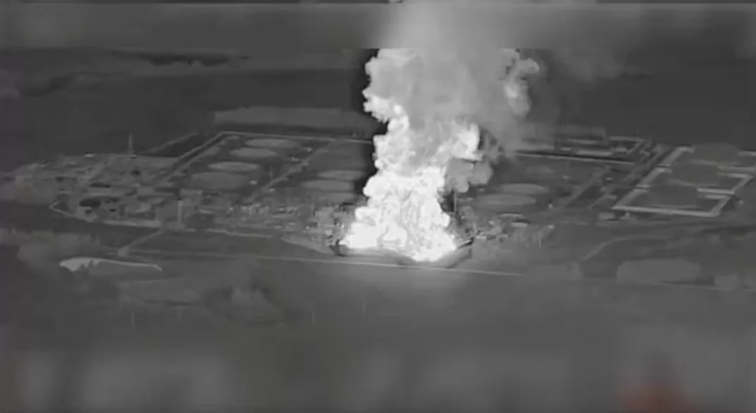 Дим піднімається від нафтоперекачувальної станції Унеча в Брянської області, Росія, 21 серпня 2025 року / Скриншот