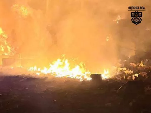 Ворожі БПЛА вдарили по сонячній електростанції на півдні Одещини