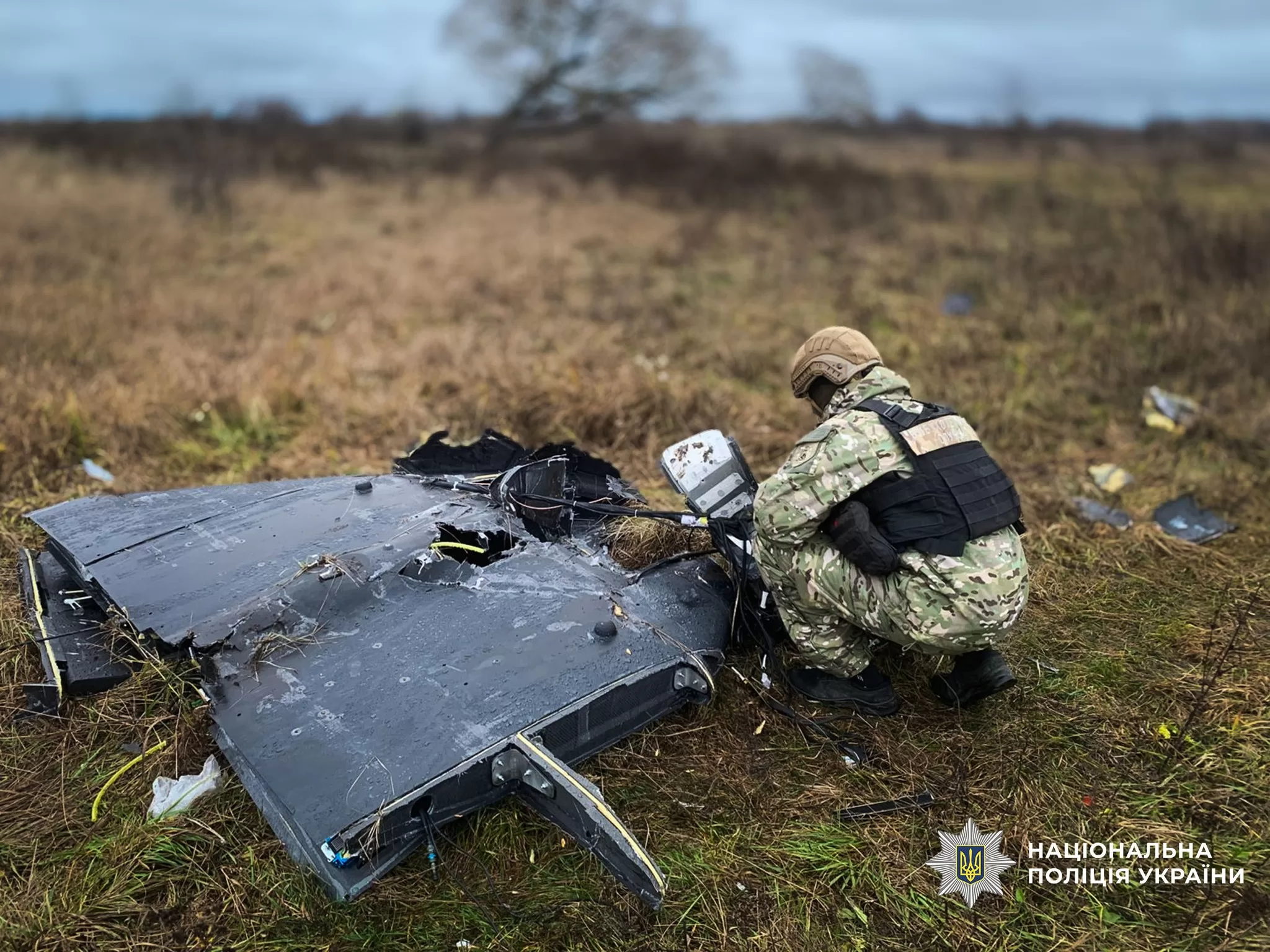На Чернігівщині російський БпЛА впав на комбайн під час збору врожаю