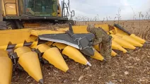 Российский БПЛА упал на комбайн во время сбора урожая / Фото: ГУНП в Черниговской области