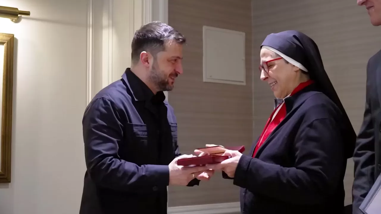 Sister Maria Lucia received a state award for supporting Ukrainian wounded soldiers and civilians / Screenshot