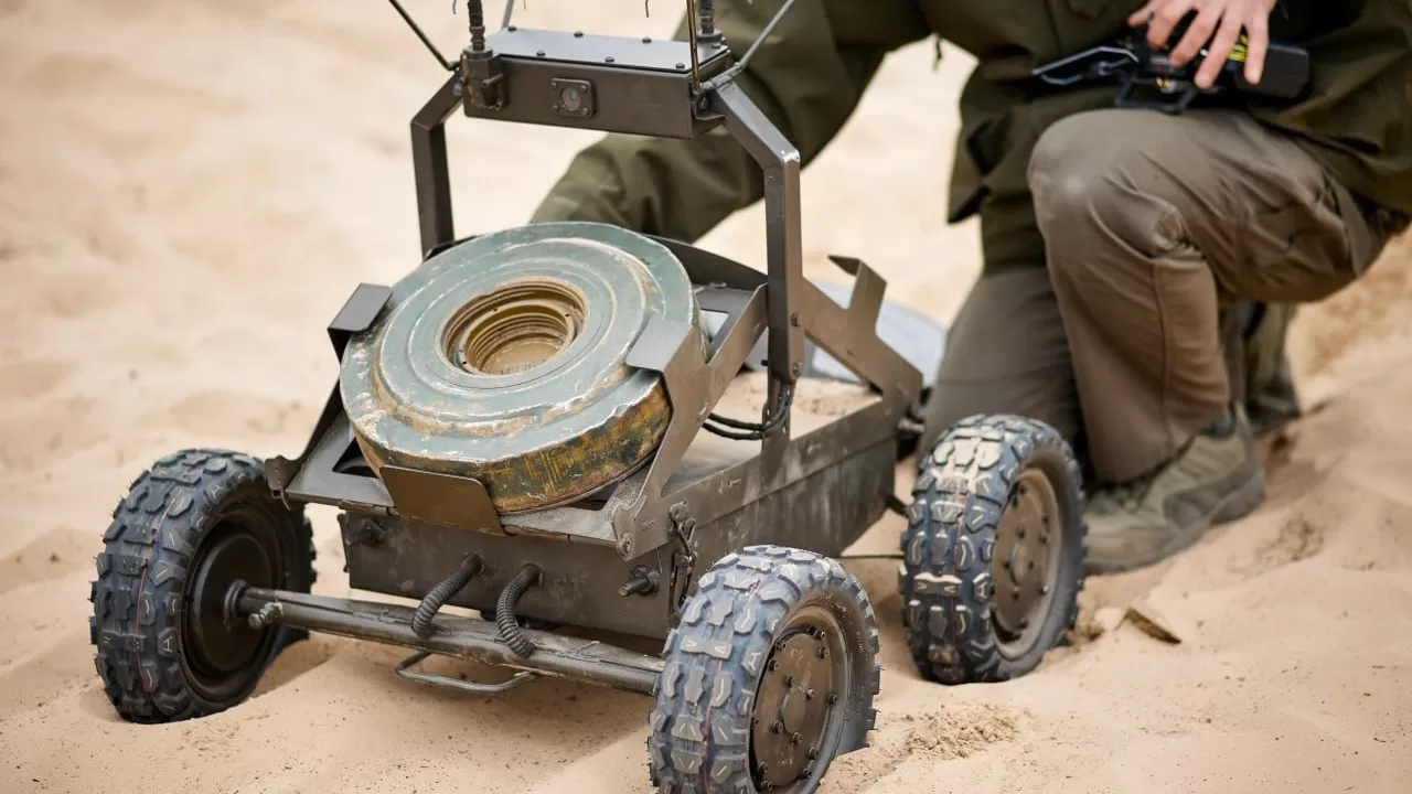 Приватні навчальні центри зможуть офіційно видавати сертифікати операторів НРК / Фото з Telegram @zedigital