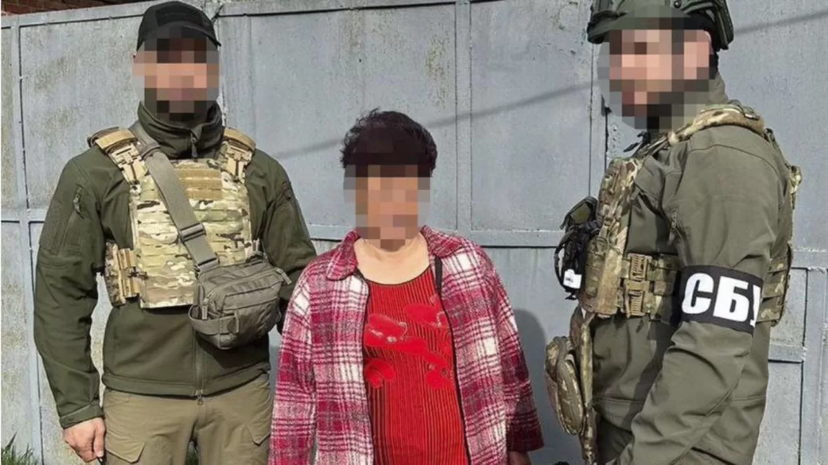Жінка передавала інформацію своєму родичу в Росії / Фото СБУ