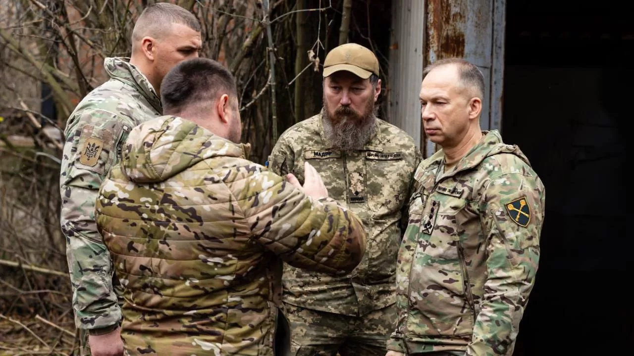 Александр Сырский на совещании с командованием частей и подразделений / Фото из Telegram @osirskiy