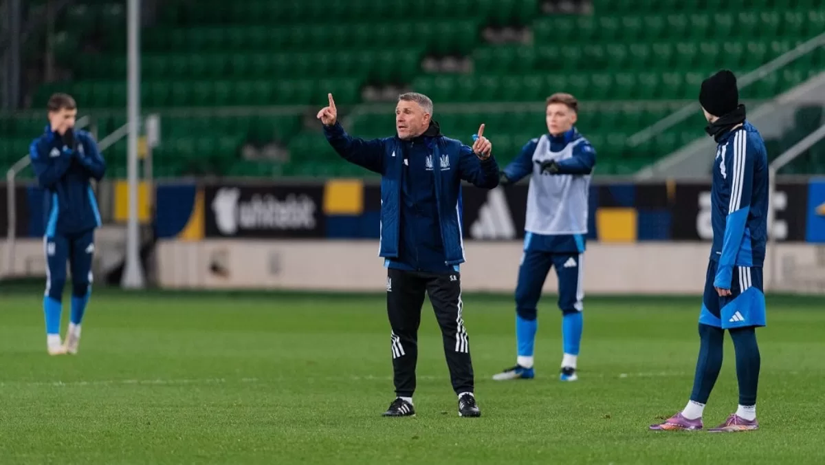 Сергій Ребров проводить тренування з ігроками збірної / Фото УАФ