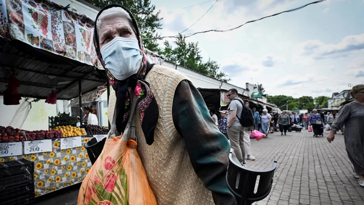 Уличный рынок в Москве 10 июня 2025 года / Фото AFP