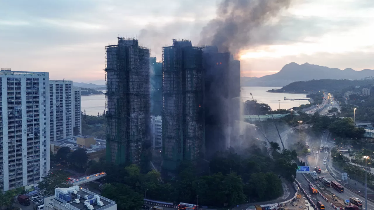 Последствия пожара в Гонконге / Фото: South China Morning Post