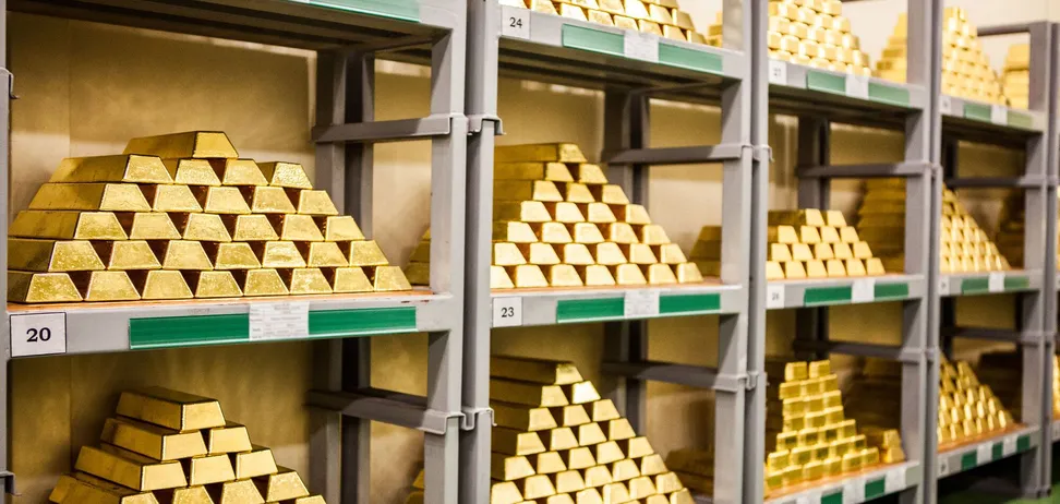 Золото движется к четвертому месячному росту, несмотря на сбои на рынке / Фото: НБУ
