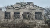 Внаслідок ударів БпЛА типу «Герань-2» в с. Башилівка пошкоджено приватний будинок та господарчу споруду / Фото Харківська ОВА