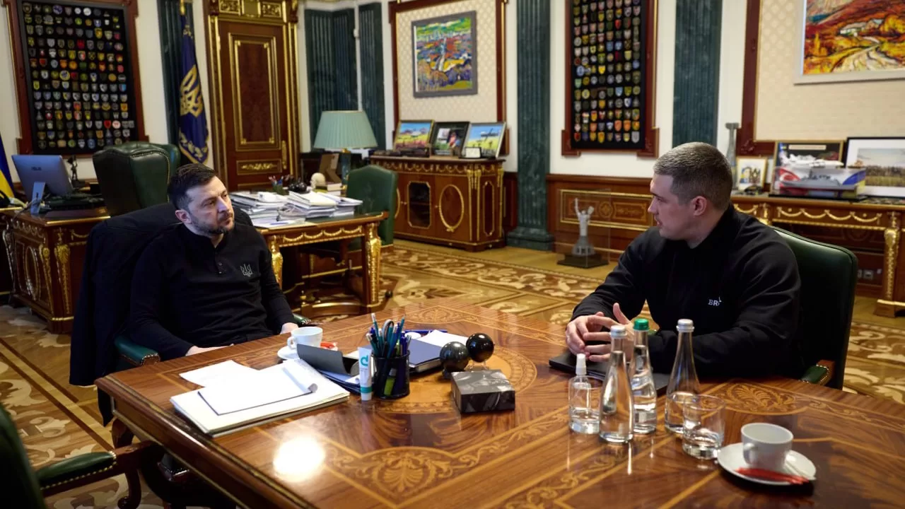President of Ukraine Volodymyr Zelenskyy holds a meeting with First Deputy Prime Minister Mykhailo Fedorov / Photo by the Office of the President