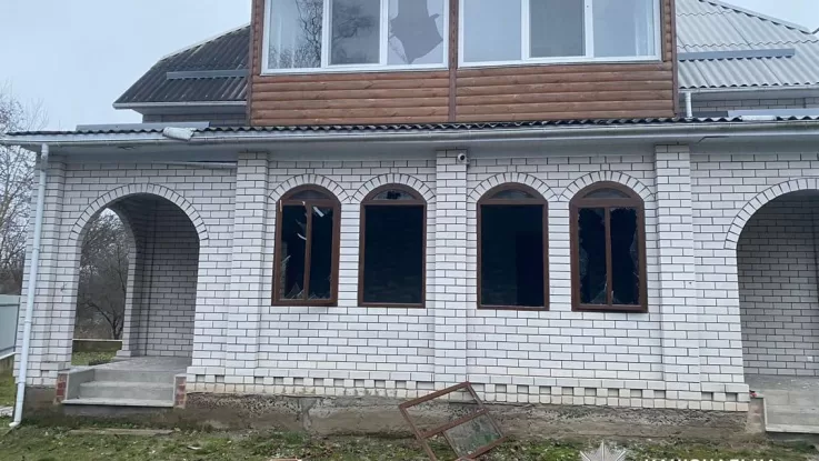 Двоє цивільних поранені через атаку дронів на Чернігівщині — один у вкрай тяжкому стані