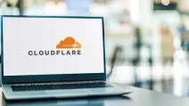 Заставка Cloudflare на комп'ютері / Фото: depositphotos