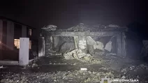 Уничтоженное российским обстрелом строение в Донецкой области / Фото: Нацполиция