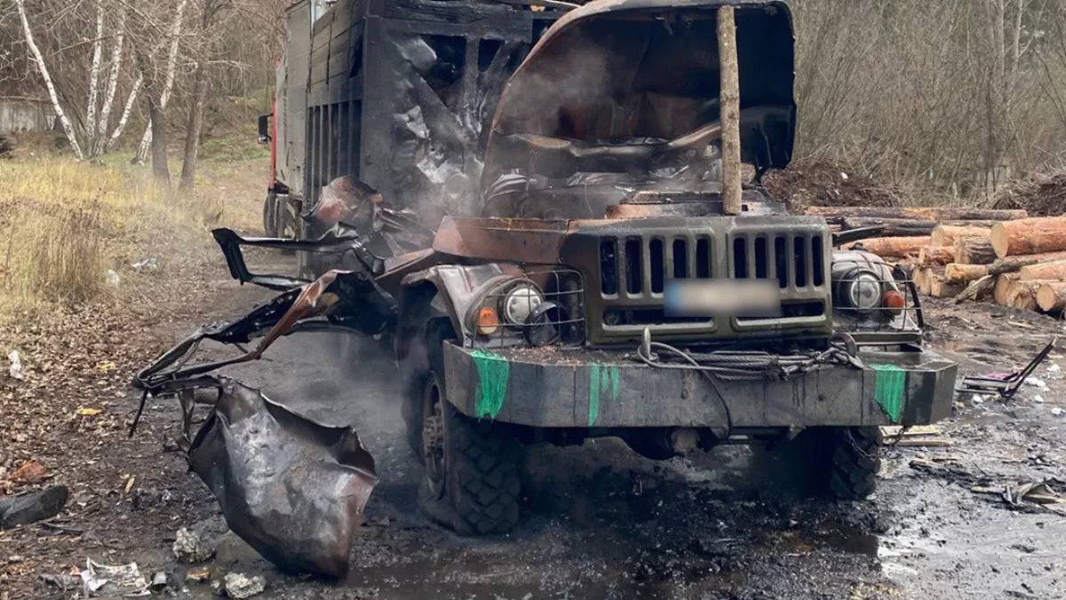 Загинули 52 та 67-річні чоловіки, які перебували поруч із автомобілем / Фото поліція Харківської області