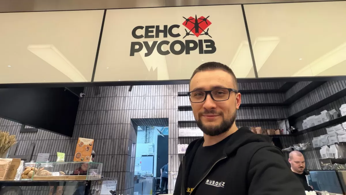 Волонтер Сергій Стерненко. Його фонд забезпечив закупівлю та передачу понад 244 тис. дронів, зокрема перехоплювачів шахедів, для військових підрозділів / Фото з X @sternenkofund