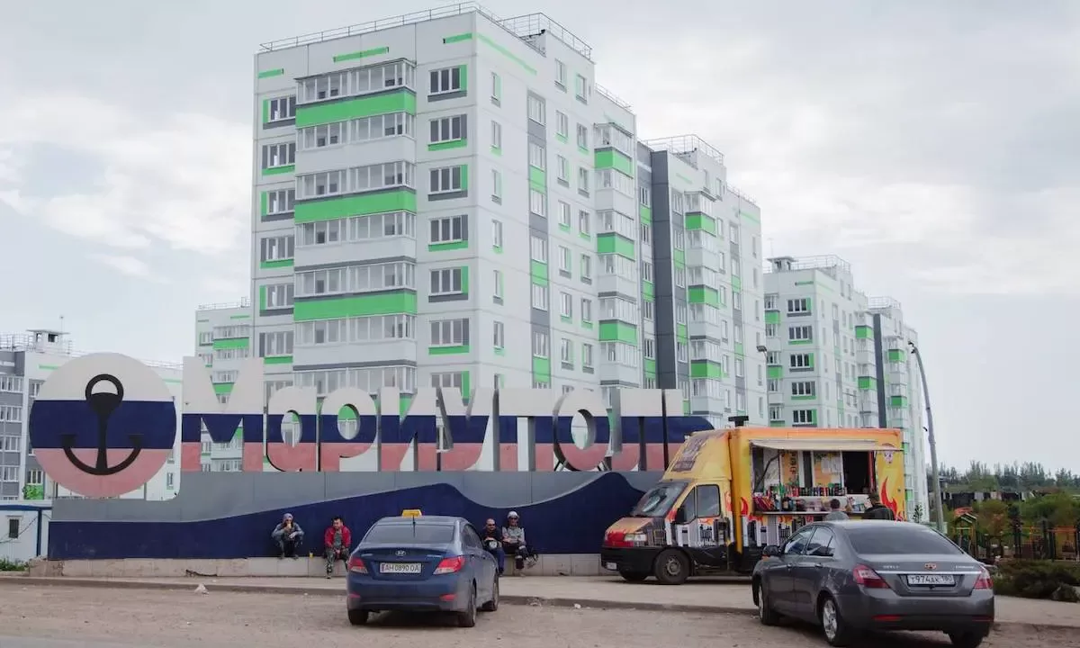 Житловий комплекс у Маріуполі / Фото: t.me/mariupolnow