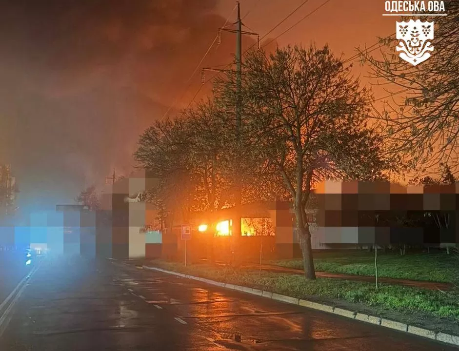 Пожар в результате атаки РФ на Одесщину / Фото: Олег Кипер