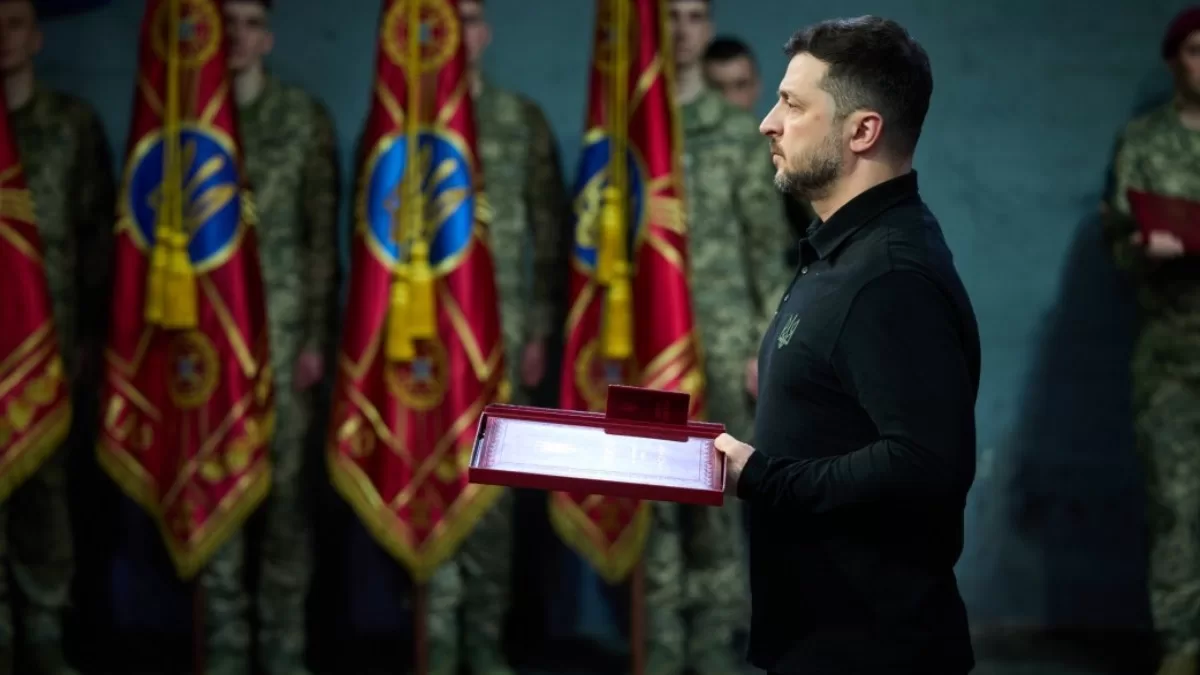 У Харкові  Володимир Зеленський привітав воїнів із Днем Сухопутних військ і відзначив їх державними нагородами. 12 грудня 2025 / Фото Офіс президента