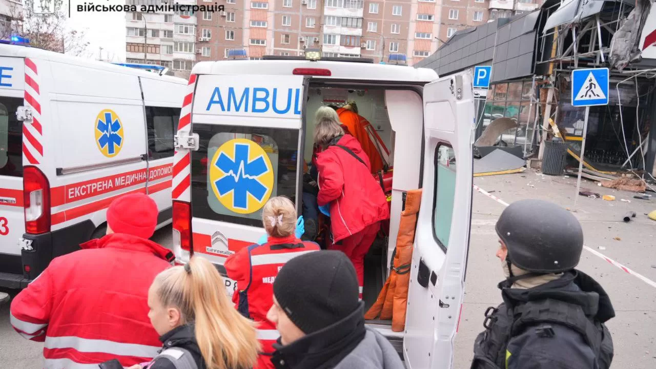 Ворожий удар по Запоріжжю: постраждали рятувальники, дитина і поліцейський, є відключення світла / Фото: Запорізька ОВА