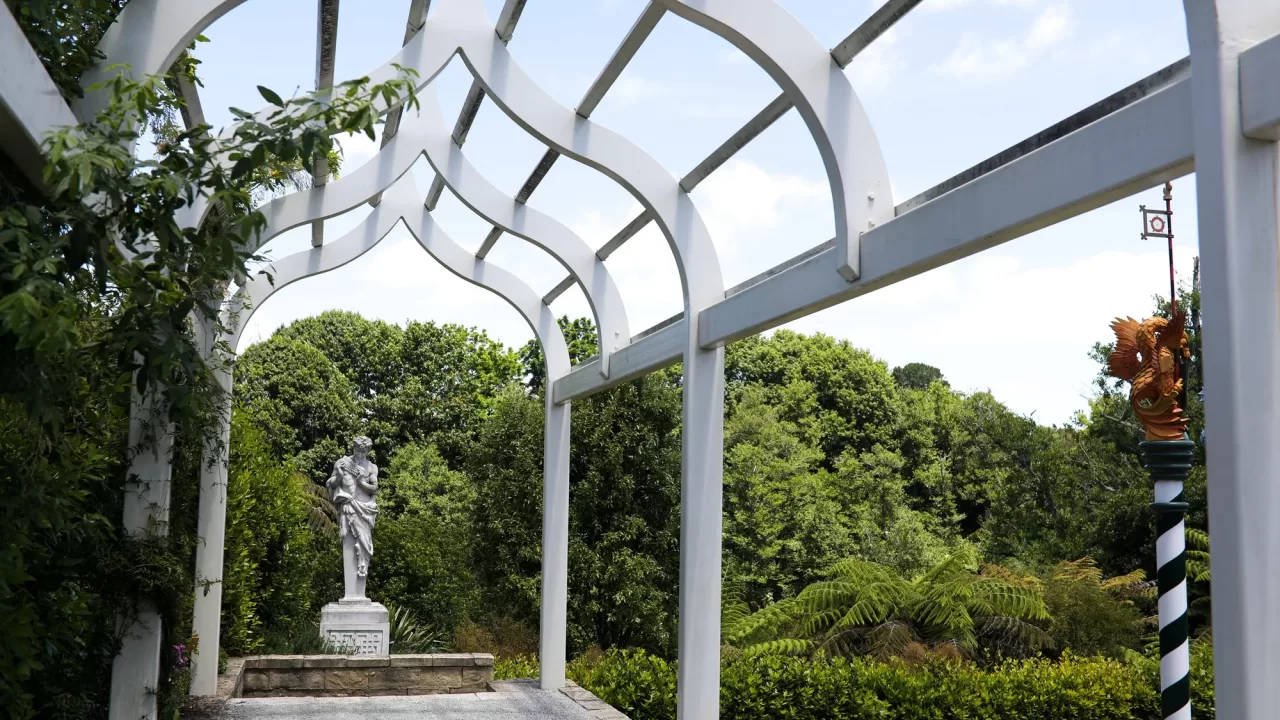 Ковані садові арки