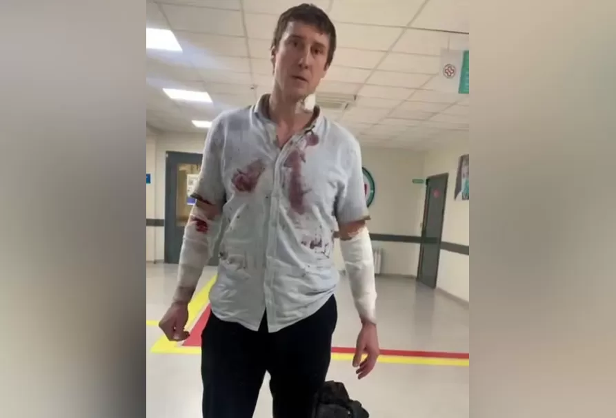 Житель Одеси порізав собі вени у ТЦК / Скриншот