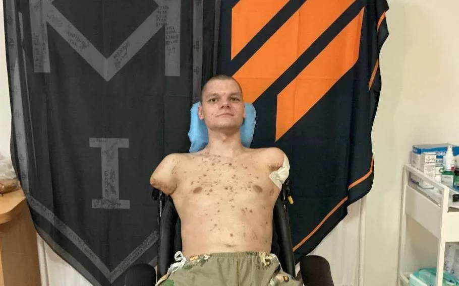 Військовий, якому не змогли оформити картку у ПриватБанку / Фото: Олена Толкачова