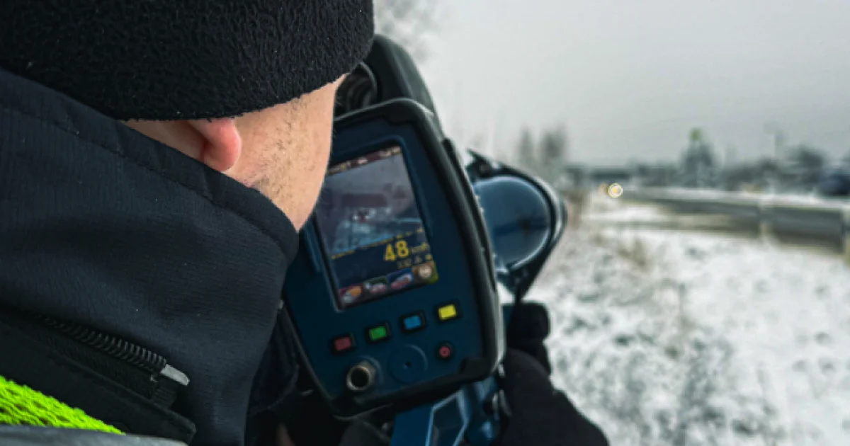 Измерение скорости с помощью прибора TruCAM / Патрульная полиция Украины