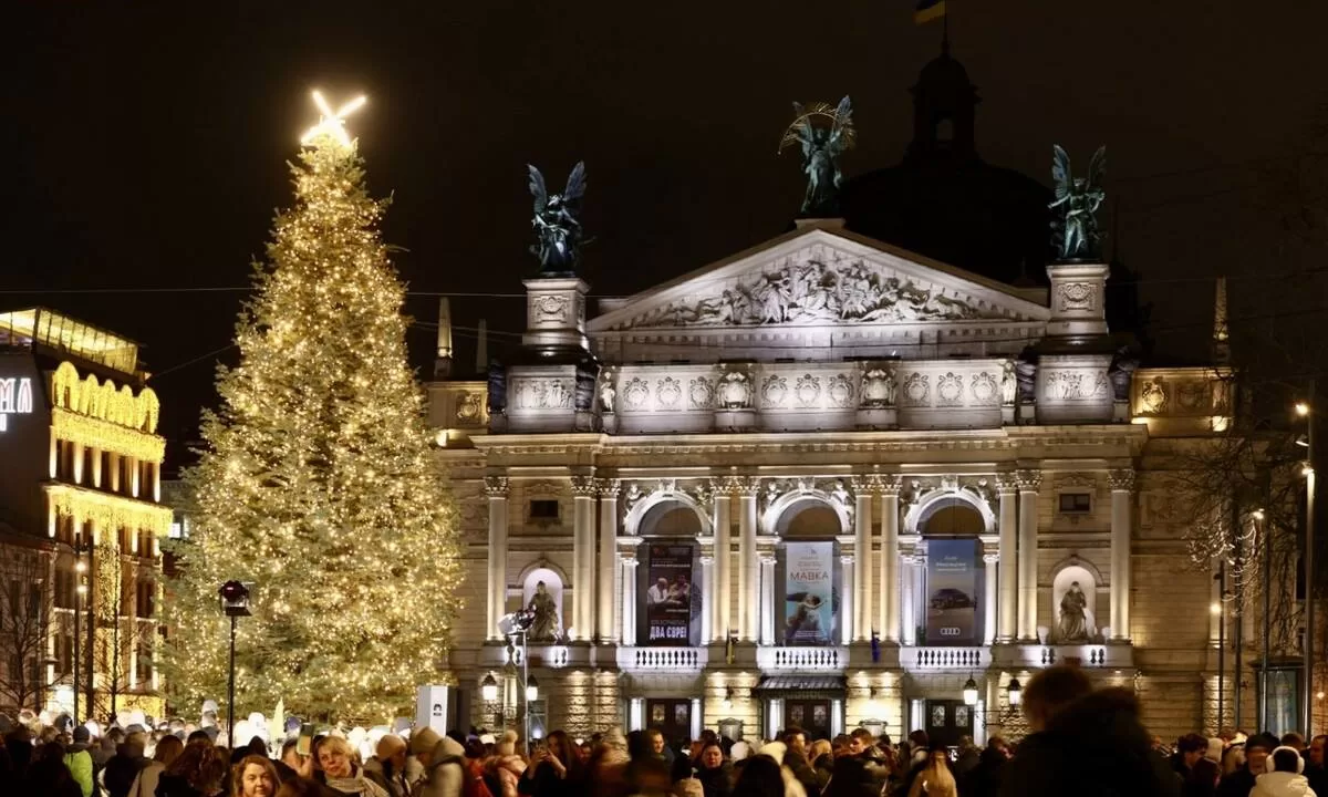 Головна ялинка Львова / Фото: Львівська міська рада