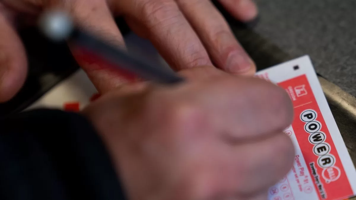 Ймовірність виграшу головного призу в Powerball становить 1 до 292,2 млн / Фото AP