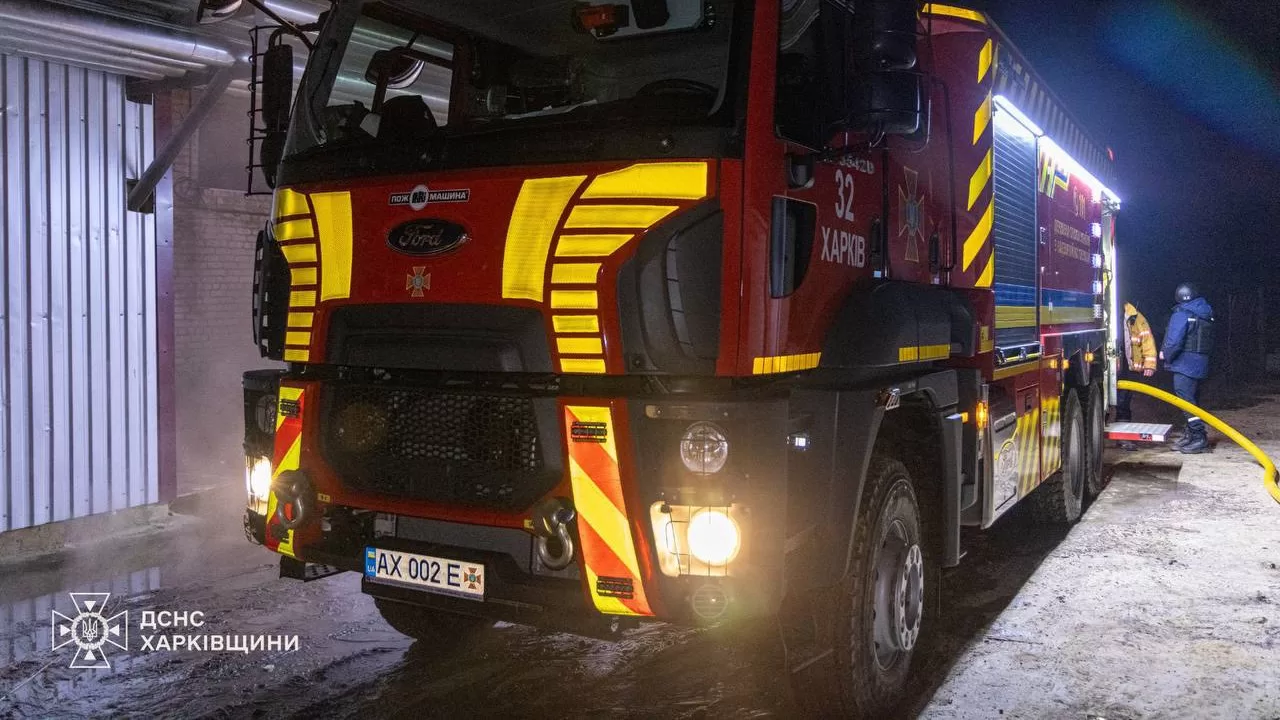 За прошедшие сутки вражеским ударам подверглись г. Харьков и 13 населенных пунктов Харьковской области / Фото ГСЧС