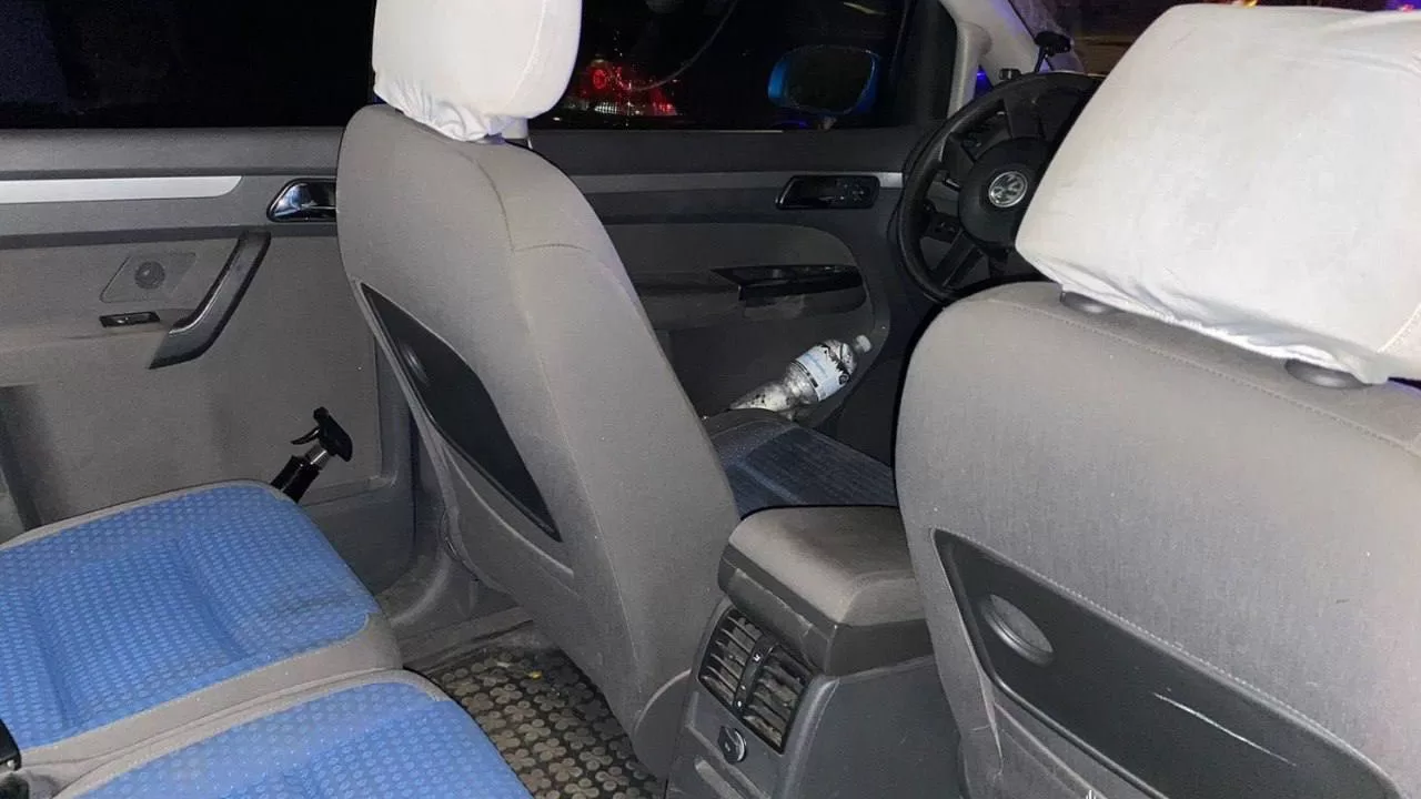 Такси, в котором ездили вооруженные мужчины / Фото: Полиция Киева