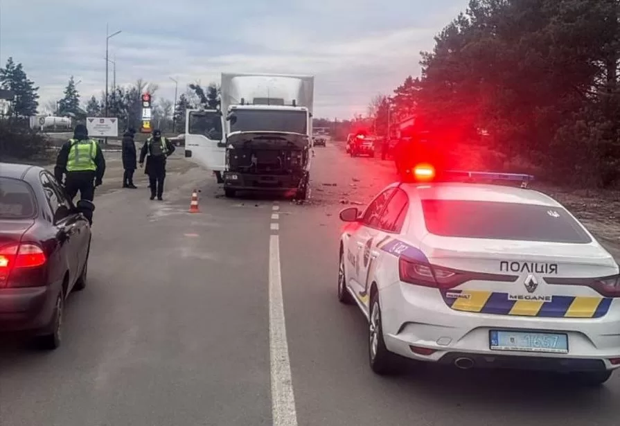 В результате столкновения грузовика и Jeep погиб ребенок / Фото: Полиция Киевской области