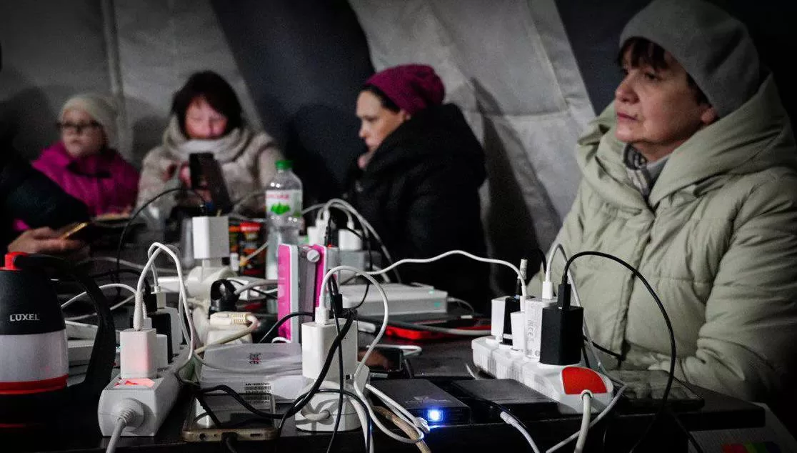 Жители Вышгорода в Пункте несокрушимости / Фото иллюстративное: ГСЧС