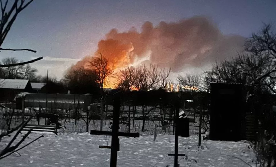 Пожар на НПЗ «Ильский» в Краснодарском крае РФ / Фото: t.me/exilenova_plus