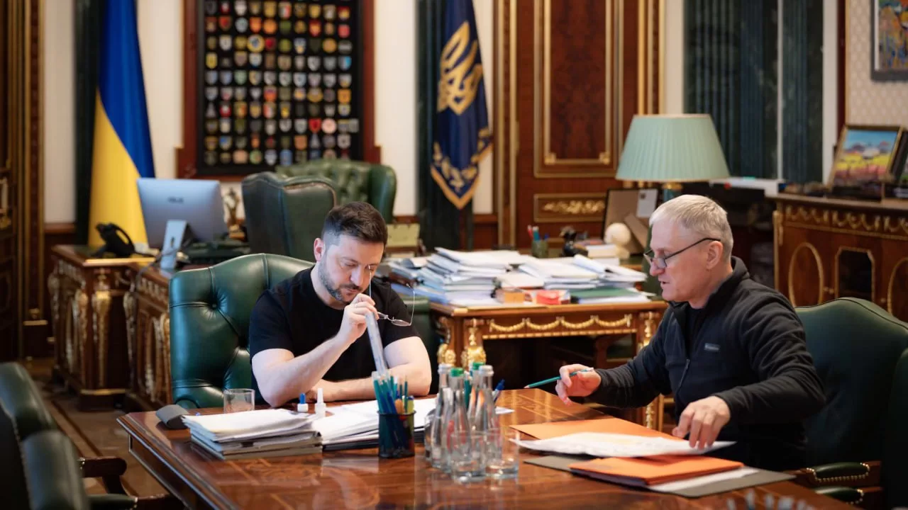 Володимир Зеленський проводить нараду з  з керівником Служби зовнішньої розвідки Олегом Іващенком / Фото Офіс президента