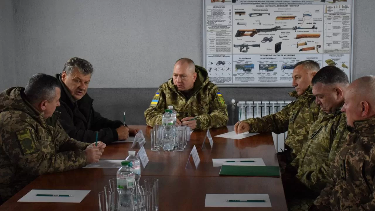 Сергій Дейнеко на нараді щодо нарощування оборонних потужностей на кордоні з білоруссю / Фото ДПСУ