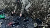 Вибухотехніки поліції Сумщини знешкодили бойову частину збитого російського безпілотника / Фото Нацполіція