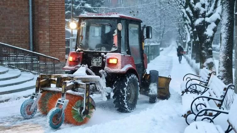 Наслідки снігопаду у Львові / Фото: Львівська міська рада