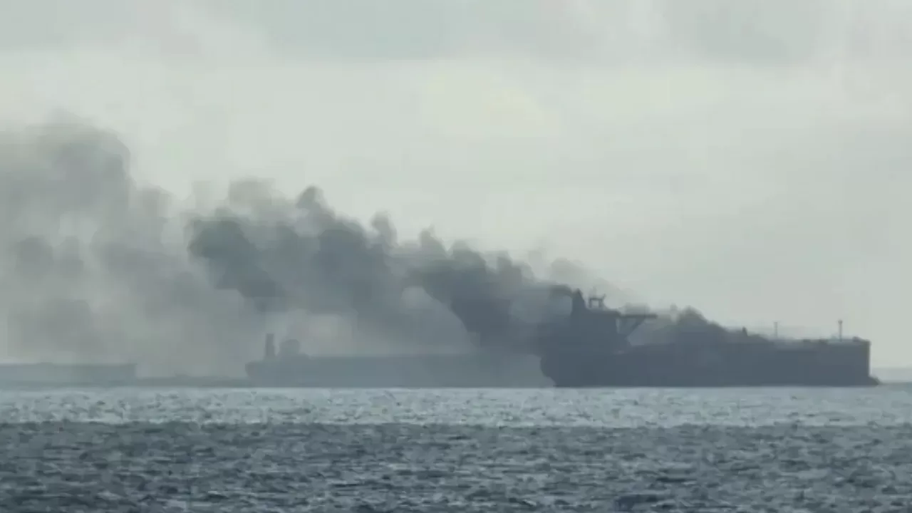 Беспилотник попал в верхнюю часть танкера Elbus / Фото Ortadogu