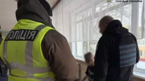 Затриманий за напад на однокласника та вчительку школяр / Фото: Поліція Києва