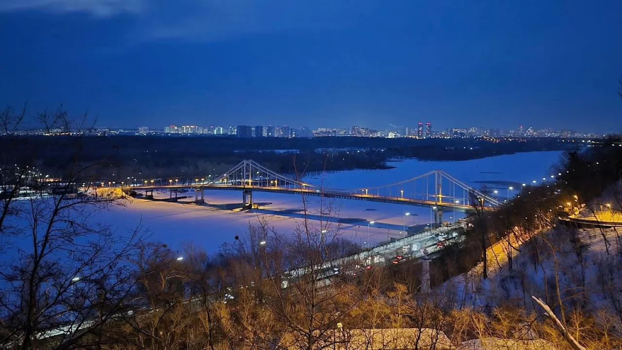 Киевский вечер в зимних сумерках / Фото из Facebook Max Tokar