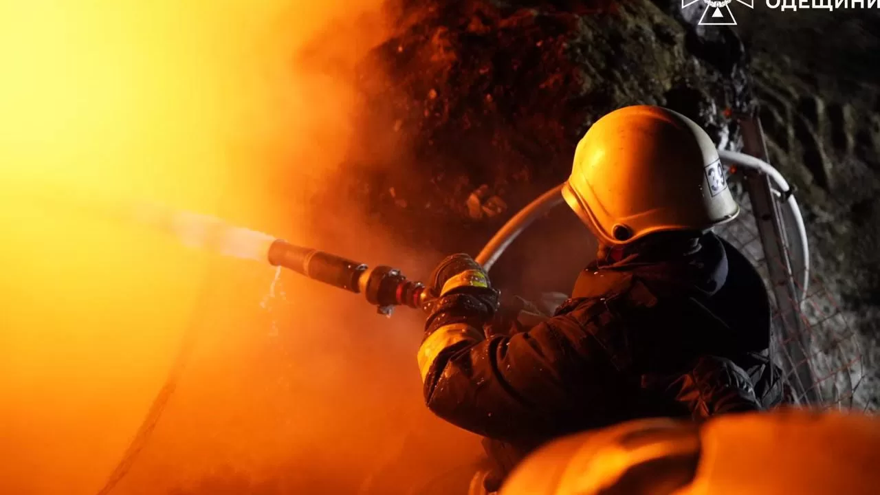 Нічний удар по енергетичній інфраструктурі Одещини: зафіксовано пошкодження і пожежу / Фото: ДСНС