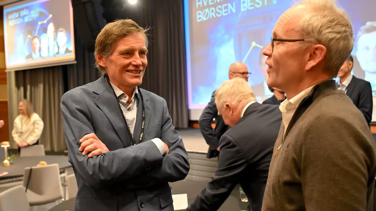 Роберт Несс с главным экономистом Sparebank 1 Кирре М. Кнудсеном / Фото Экономическая ассоциация Ставангера