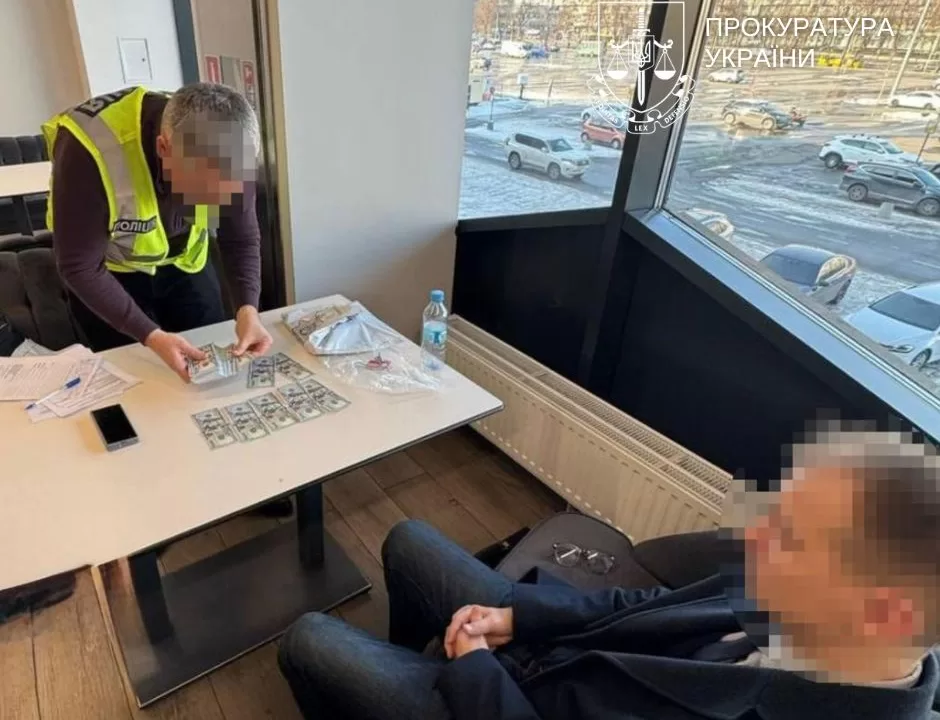 25 тысяч долларов за исключение из воинского учета: в Киеве будут судить адвоката / Фото: Киевская городская прокуратура