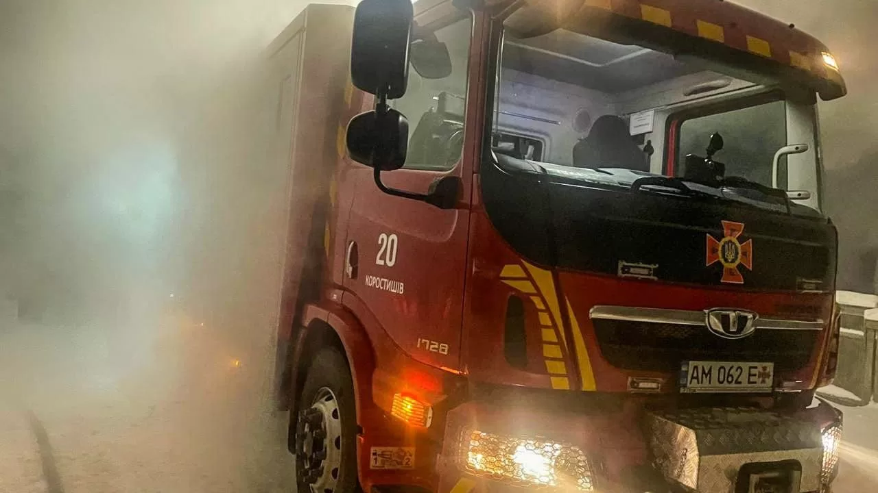 На Житомирщині на пожежі загинули жінка та двоє дітей / Фото: ДСНС