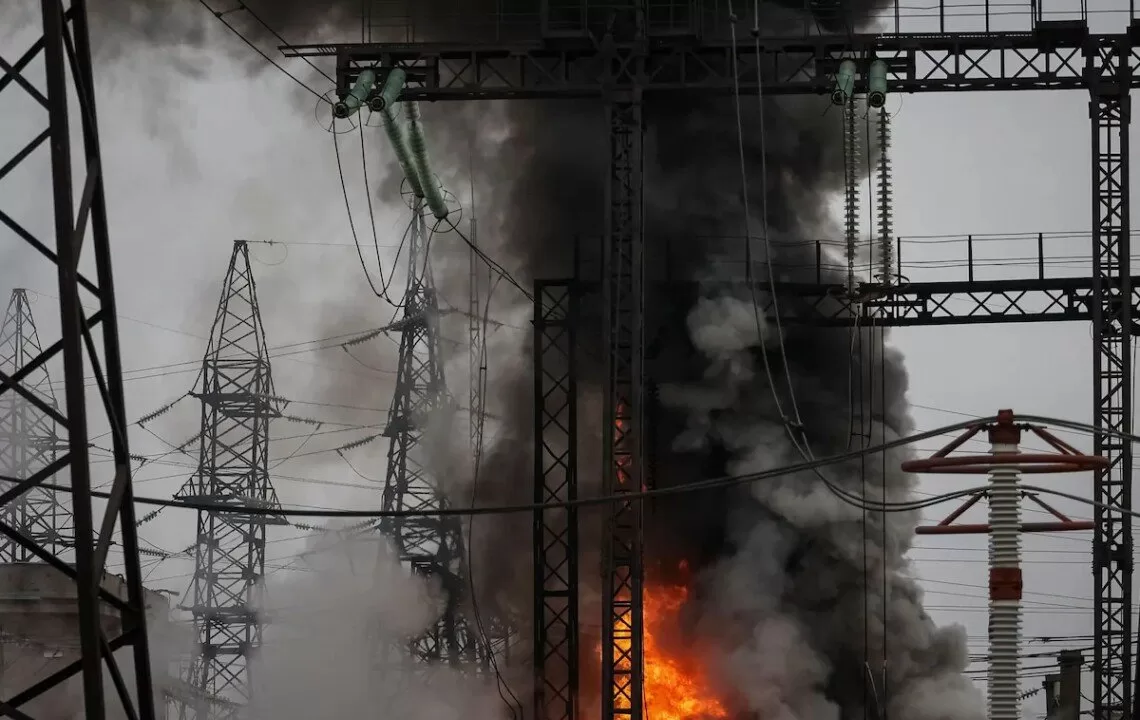 Пожар на энергообъекте / Фото: Reuters