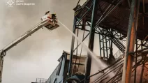 Пожежа після ракетної атаки на Харківщині / Фото: ДСНС