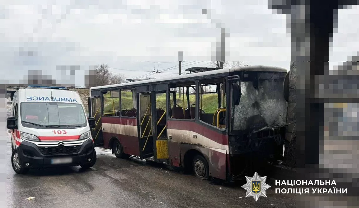 A bus damaged by shelling in Kherson / Photo: Main Department of the National Police in the Kherson region
