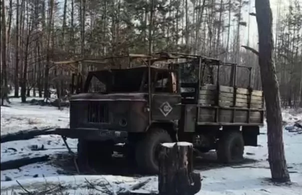 Знищена російська вантажівка / Фото: t.me/lost_warinua